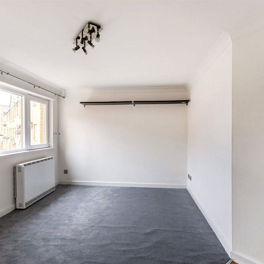 Homer Drive, Isle Of Dogs, London, E14 flat to rent - Photo 1