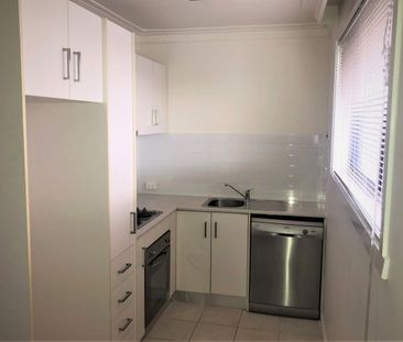 1 Bedroom apartment available in prime location - Photo 5