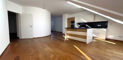 Provisionsfrei: Zentrumsnahe 131m² DG-Wohnung mit Einbauküche - 1090 Wien - Photo 2
