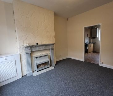 3 Bed Terraced House, Spreadbury Street, M40 - Photo 3