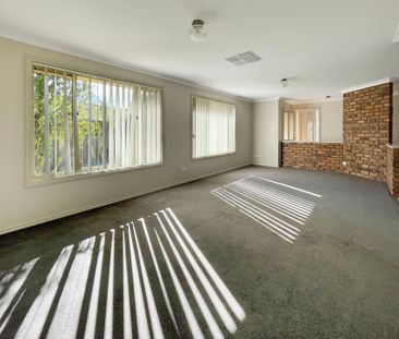 Three bedroom home in Eastridge - Photo 2