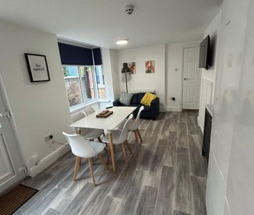 1 bedroom in a house share to rent - Photo 4