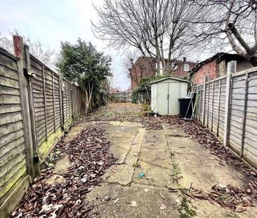 Ashdown Road, Enfield, EN3 - Photo 6