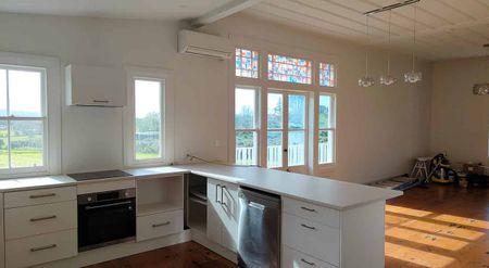 Sunny Villa Retreat with Stunning Rural Outlook - Photo 2