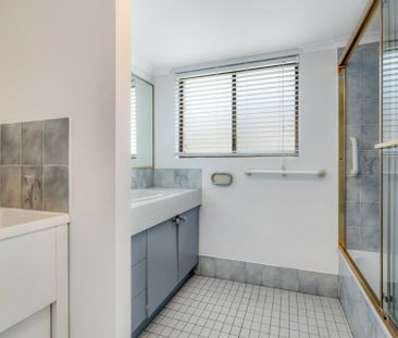 3/64 Norman Drive, Chermside QLD, Belconnen - Photo 2