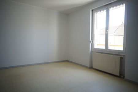 Location Appartement 3 pièces 65m² - Photo 3