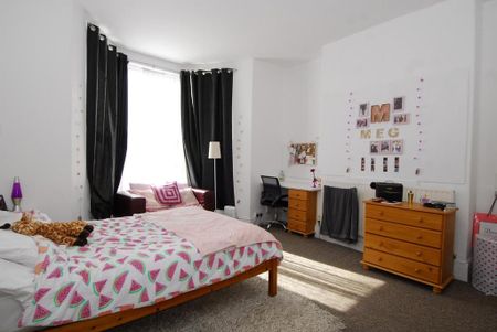 6 bedroom house to rent - Photo 3