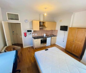 Studio to rent - Photo 6
