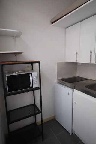 Studio MEUBLÉ de 12.78 m², rue Adolphe, Vauban réf 710-0R - Photo 3