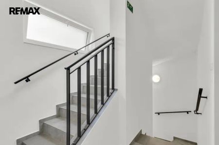 Pronájem bytu 4+kk se zahradou a pergolou | 74 m - Фото 2