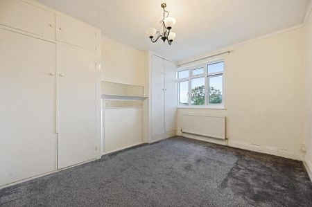 3 bedroom flat to rent - Photo 5