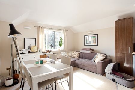 Maple Road, Surbiton, KT6 flat to rent - Photo 2