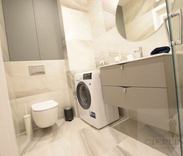 Apartament z miejscem postojowym, taras. - Zdjęcie 1