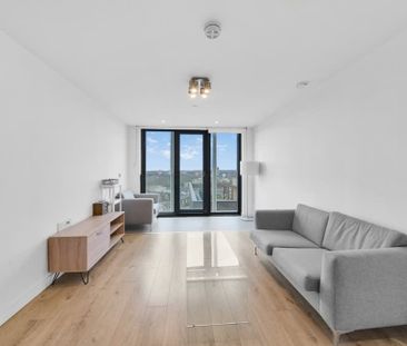 Stratosphere Tower, Great Eastern Road, London, E15 - Photo 4