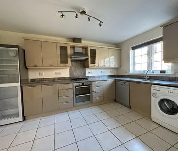3 bedroom terraced house to rent - Photo 2