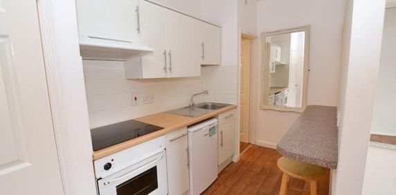 Studio to rent - Photo 2