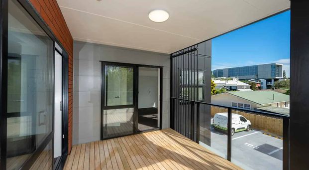 New Self Contained Apartment! - Photo 1