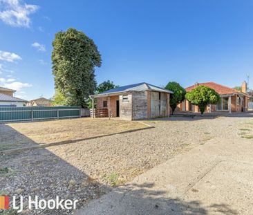Shed & Workshop Potential - Photo 2