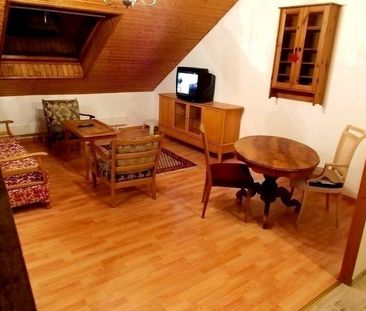 APPARTEMENT 21/2 PIÈCES MANSARDÉ À BÂLE - ISELIN, MEUBLÉ - Photo 5