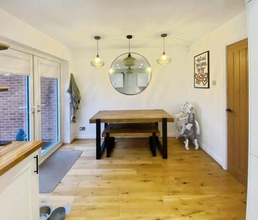 2 bedroom semi-detached house to rent - Photo 3