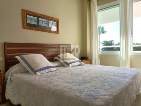 3 bedroom luxury Apartment for rent in Guadalmansa, Estepona, Andalusia - Photo 5