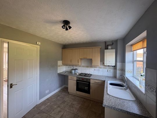 Shawcroft, Sutton-In-Ashfield, NG17 - Photo 1