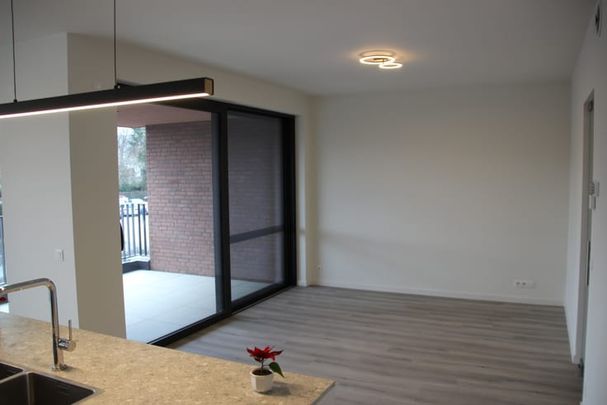 Appartement te huur - Photo 1