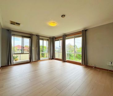 Neat, Conveniently Located and Spacious 2 Bedroom House+ Study - Photo 2