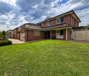 Elegant Renovated Solar Family Home with Expansive Entertaining - Photo 4