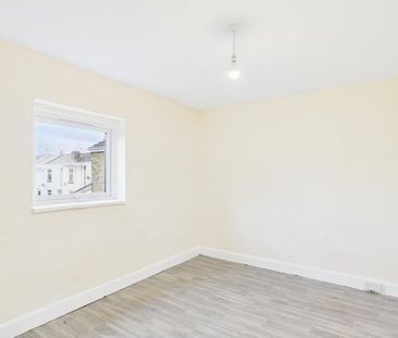 Tredworth Road, Tredworth, Gloucester - Photo 2