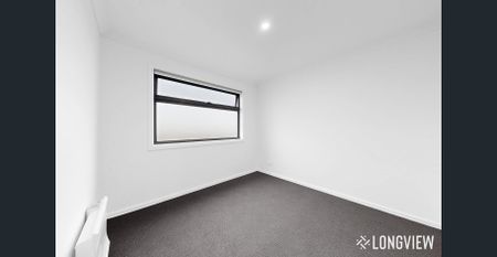 Modern Living in Clyde North – Convenience Meets Lifestyle - Photo 5