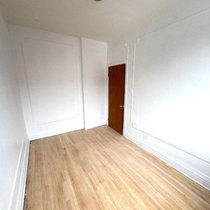 Magnifique appartement 6 ½ lumineux – 4 chambres fermées – Parc Extension - Photo 2