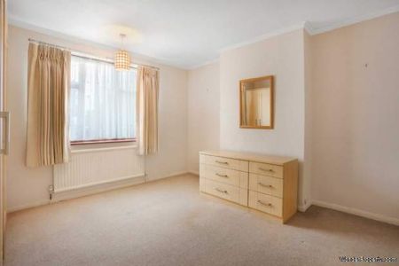 3 bedroom property to rent in Woodford Green - Photo 3