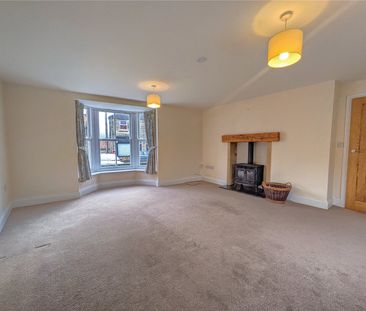 3 bed house to rent in High Street, Castleton, YO21 - Photo 2