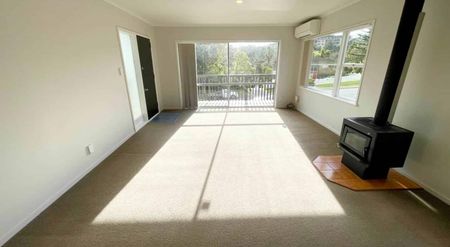 Your Perfect Family Home Awaits in Lynfield! - Photo 2