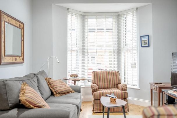 3 bedroom terraced house to rent - Photo 1