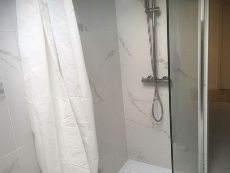 Location Appartement 2 pièces 56m² - Photo 4