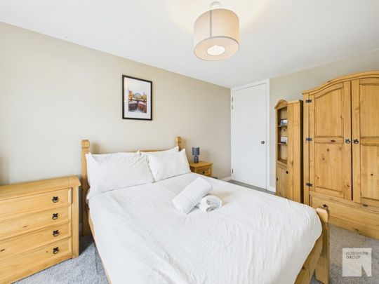 Emmeline :: Manchester - Photo 1