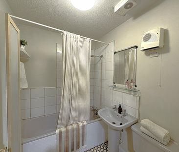 Studio Flat, Paxton Road, SE23 - Photo 2