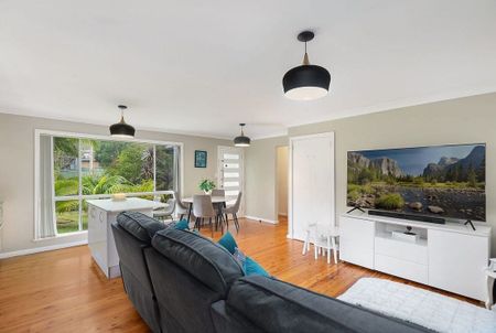 Three Bedroom Home in Lush Wyoming - Photo 2