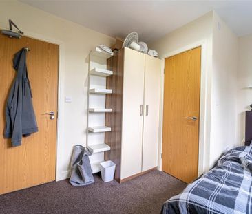 6 bedroom house to rent - Photo 2