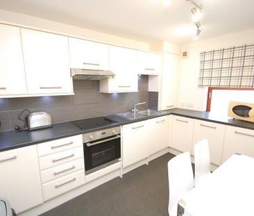 2 bedroom flat to rent - Photo 6