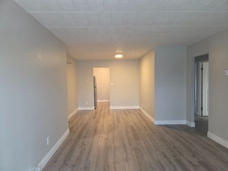 For Lease - 8800 Willoughby Drive Unit# 211, Niagara Falls, Ontario - Photo 2