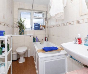 Normanhurst, Ashford, Spelthorne, TW15 2NX - Photo 5