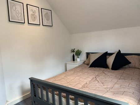 2 bedroom flat to rent - Photo 4