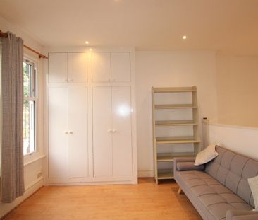 160 Woodsley Road, Leeds - Photo 2