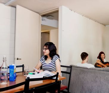 6 Bedroom Apartment jackson street - Photo 1