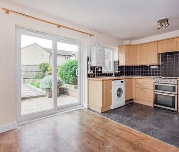 3 bedroom semi-detached house to rent - Photo 6