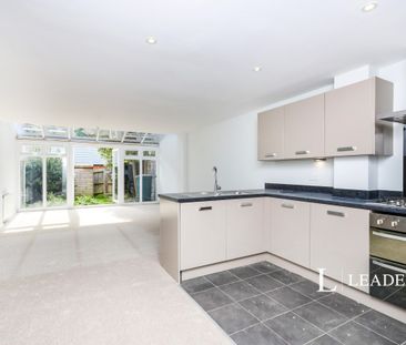4 bedroom town house to rent Weavers Close - Photo 6