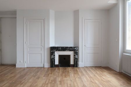 Location Appartement 2 pièces 62m² ST ETIENNE 42000 - Photo 4